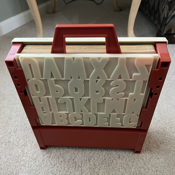 Vintage Fisher Price School Days Desk. - Picture 3 of 11